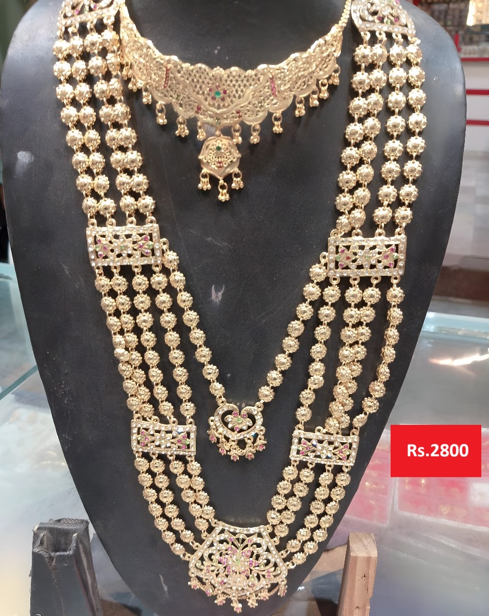 Phool ka Haar & Ear Rings